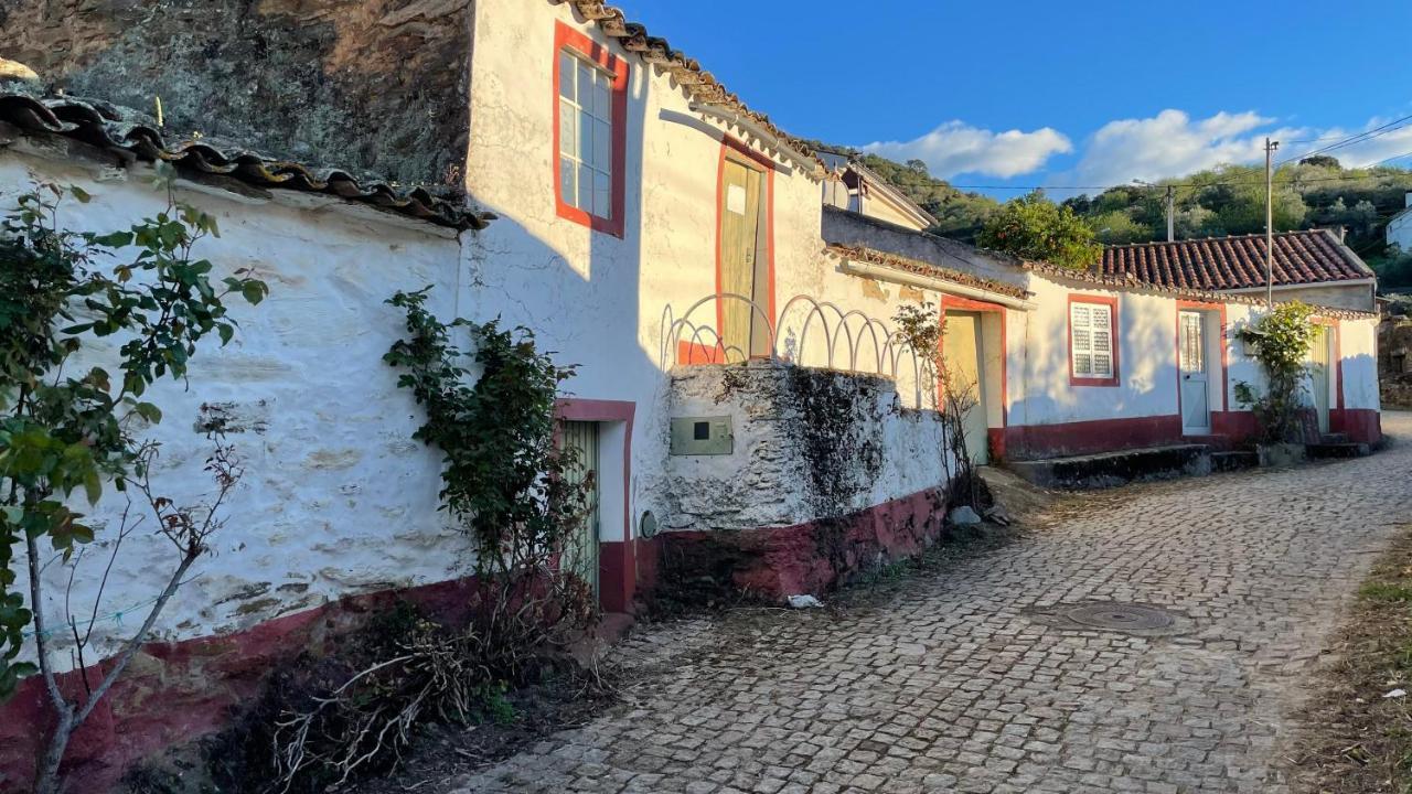My Grandmas A Casa Das Avos Vale de Figueira Exteriör bild